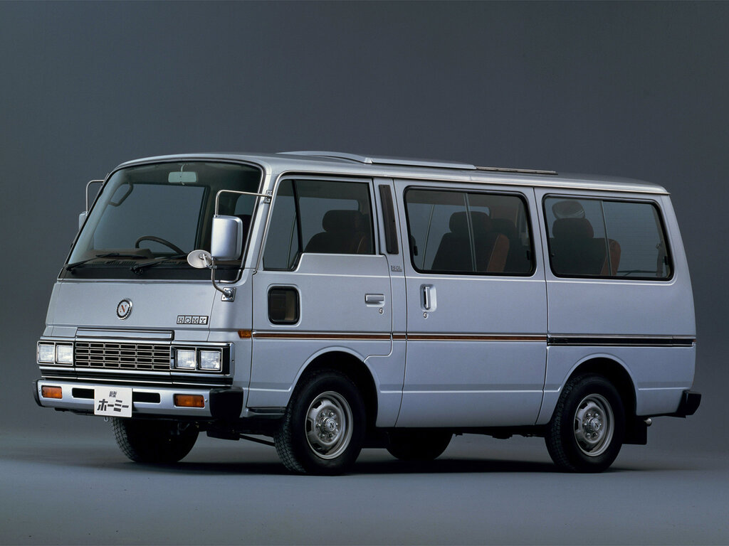 Nissan Homy 3 поколение, рестайлинг, минивэн (04.1983 - 08.1986)